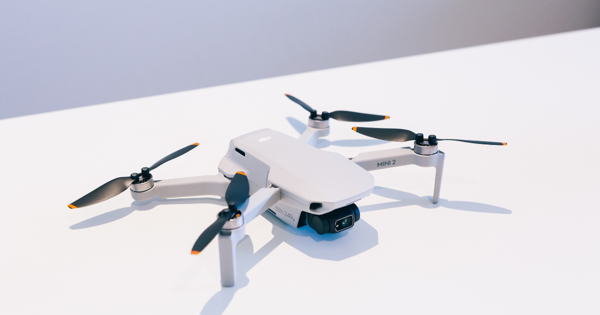 Drone em exposição fundo branco
